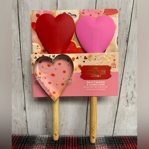 Bakehouse Valentine’s Day Set of 2 Red & Pink Heart Spatulas & Cookie Cutter NWT